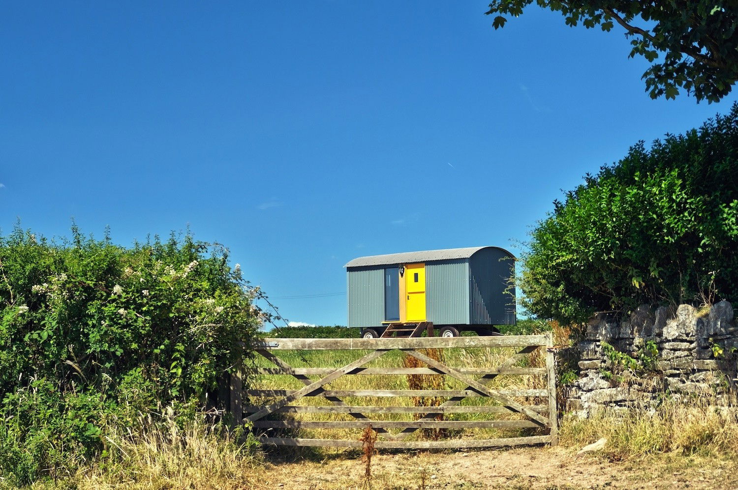 Glamping holidays in Carmarthenshire, South Wales - Kidwelly Farm Glamping