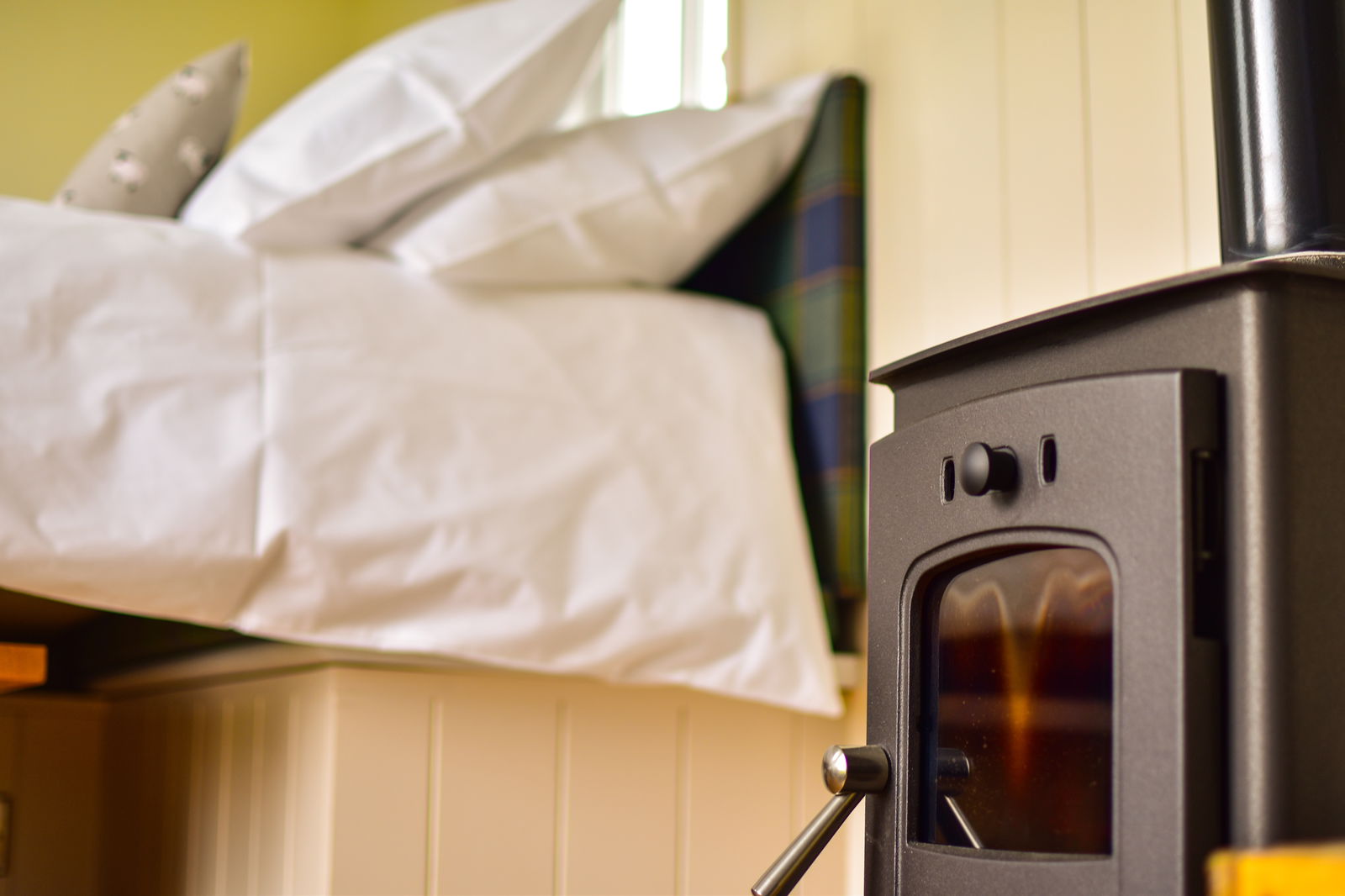 Glamping holidays near Edinburgh, Southern Scotland - Craigduckie Shepherds Huts