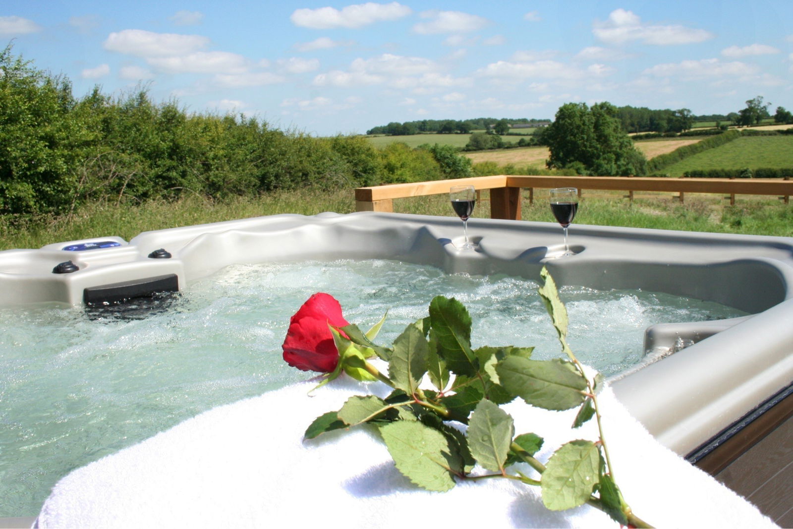 Glamping holidays in Leicestershire, Central England - Village Farm Getaway