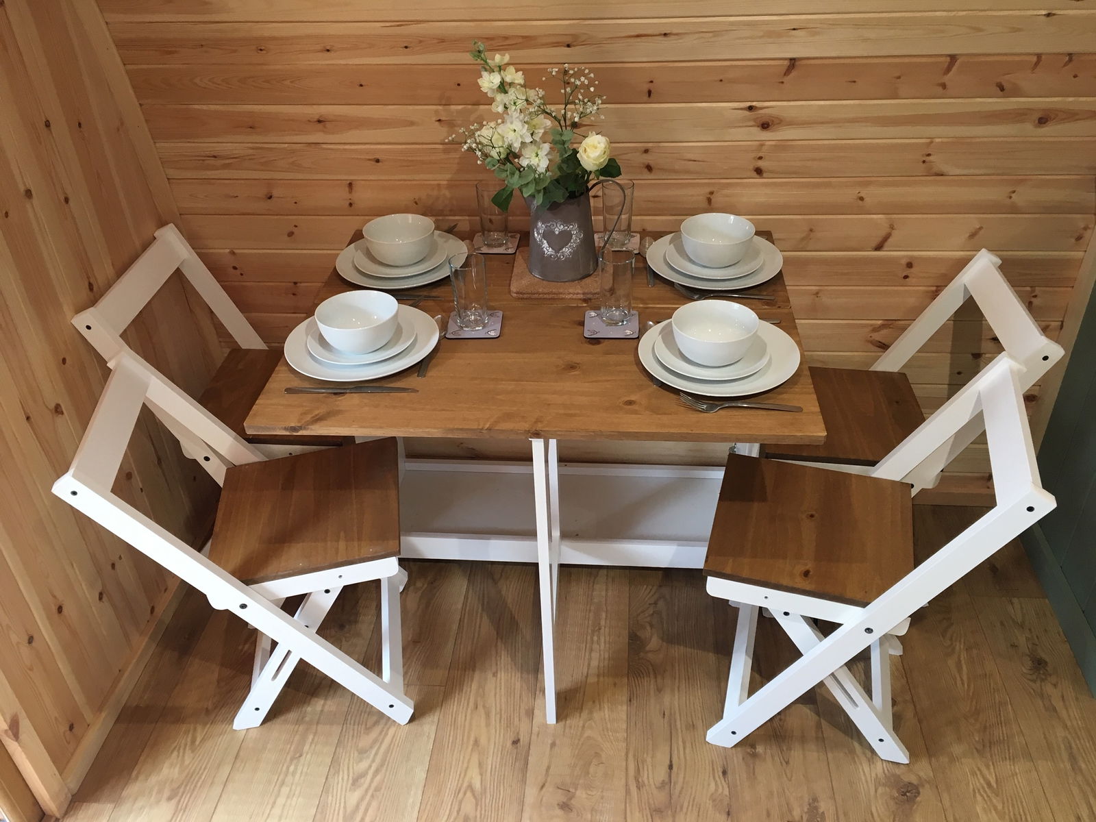 Glamping holidays in Powys, Mid Wales - Cil y Coed Luxury Pod