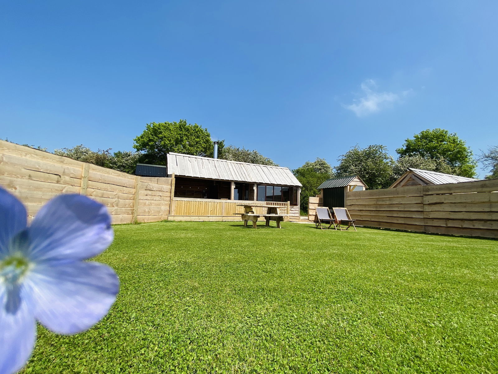Glamping holidays in Warwickshire, Central England - Tinywood Homes