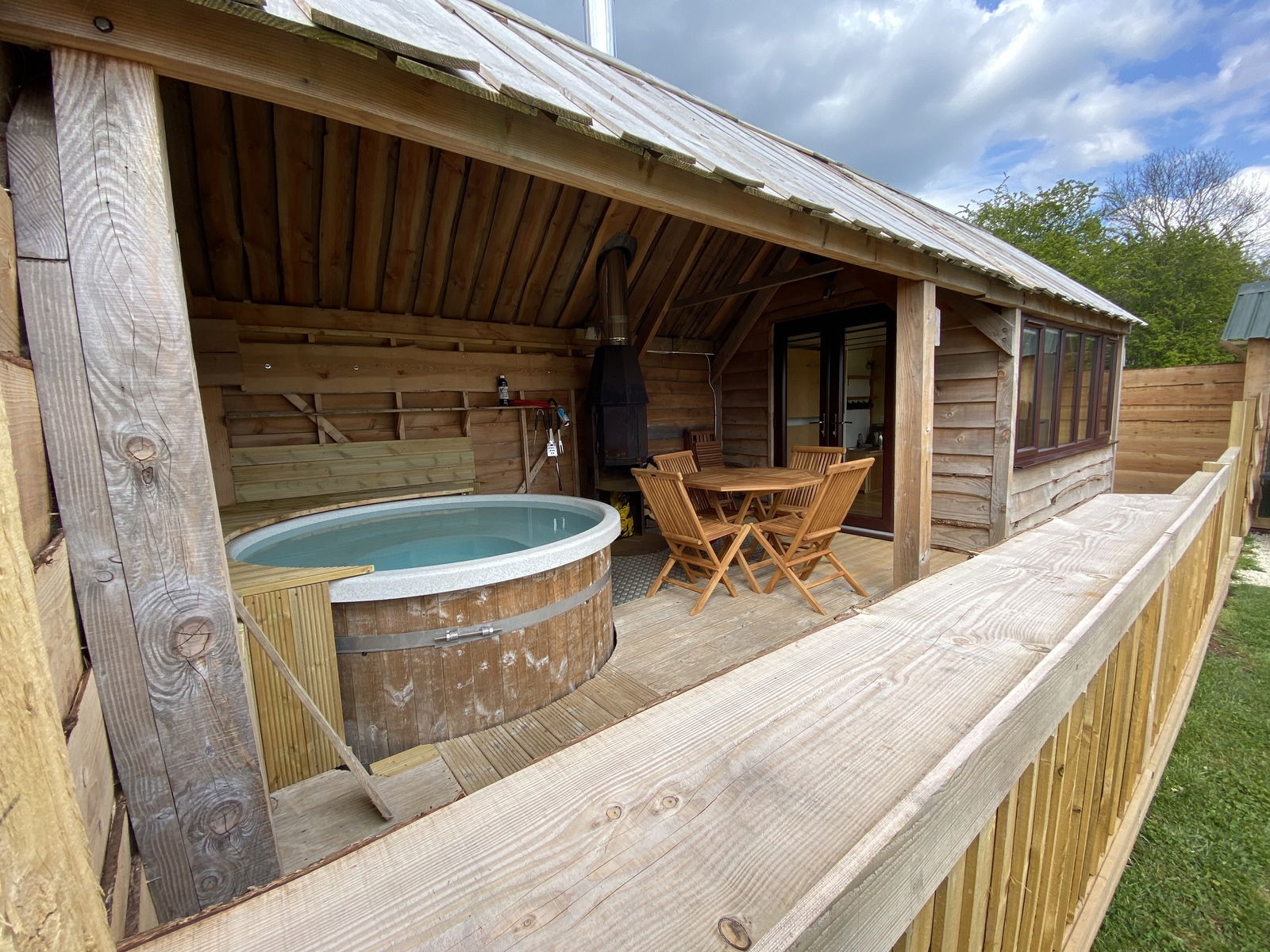 Glamping holidays in Warwickshire, Central England - Tinywood Homes