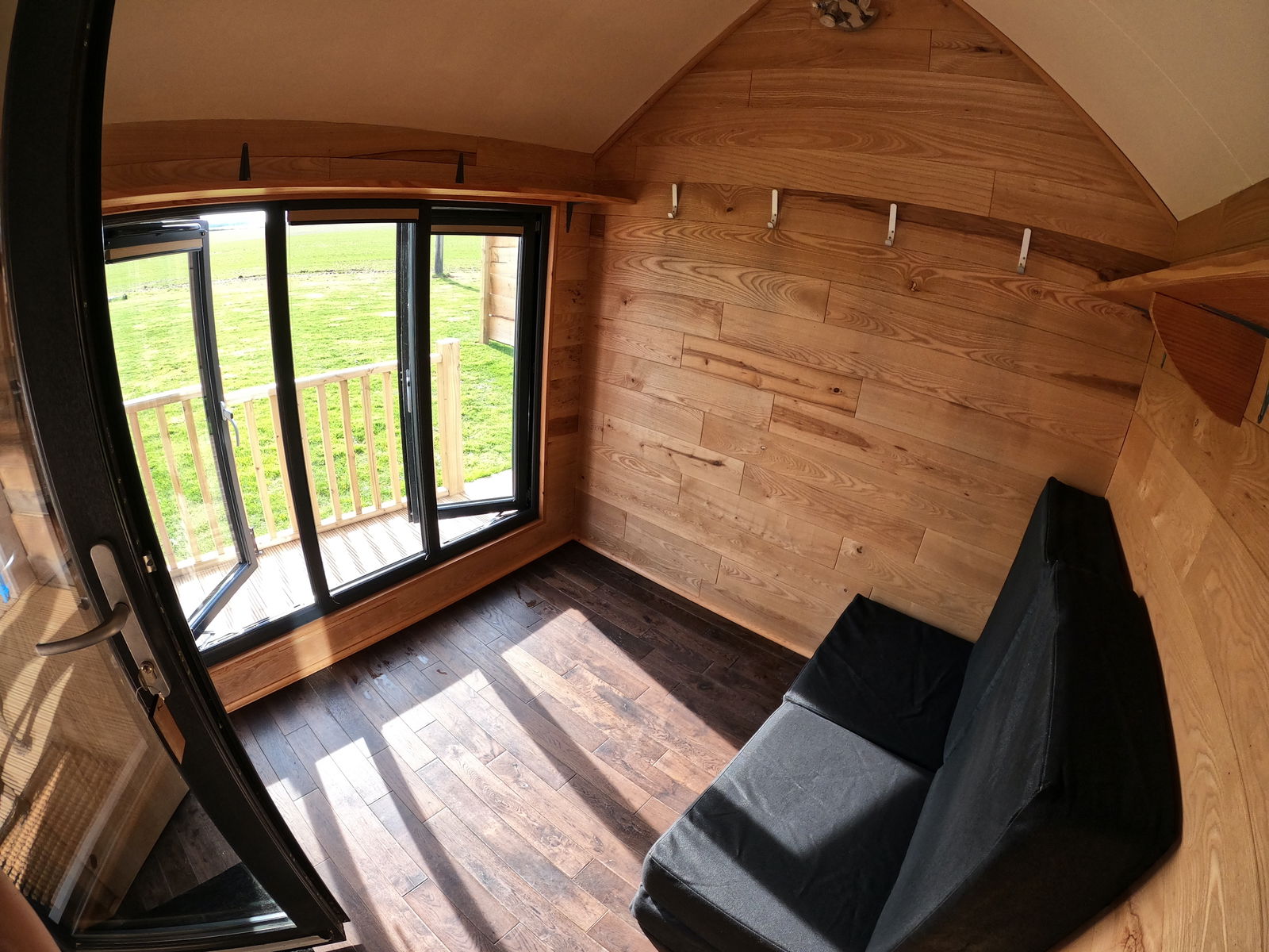 Glamping holidays in Warwickshire, Central England - Tinywood Homes