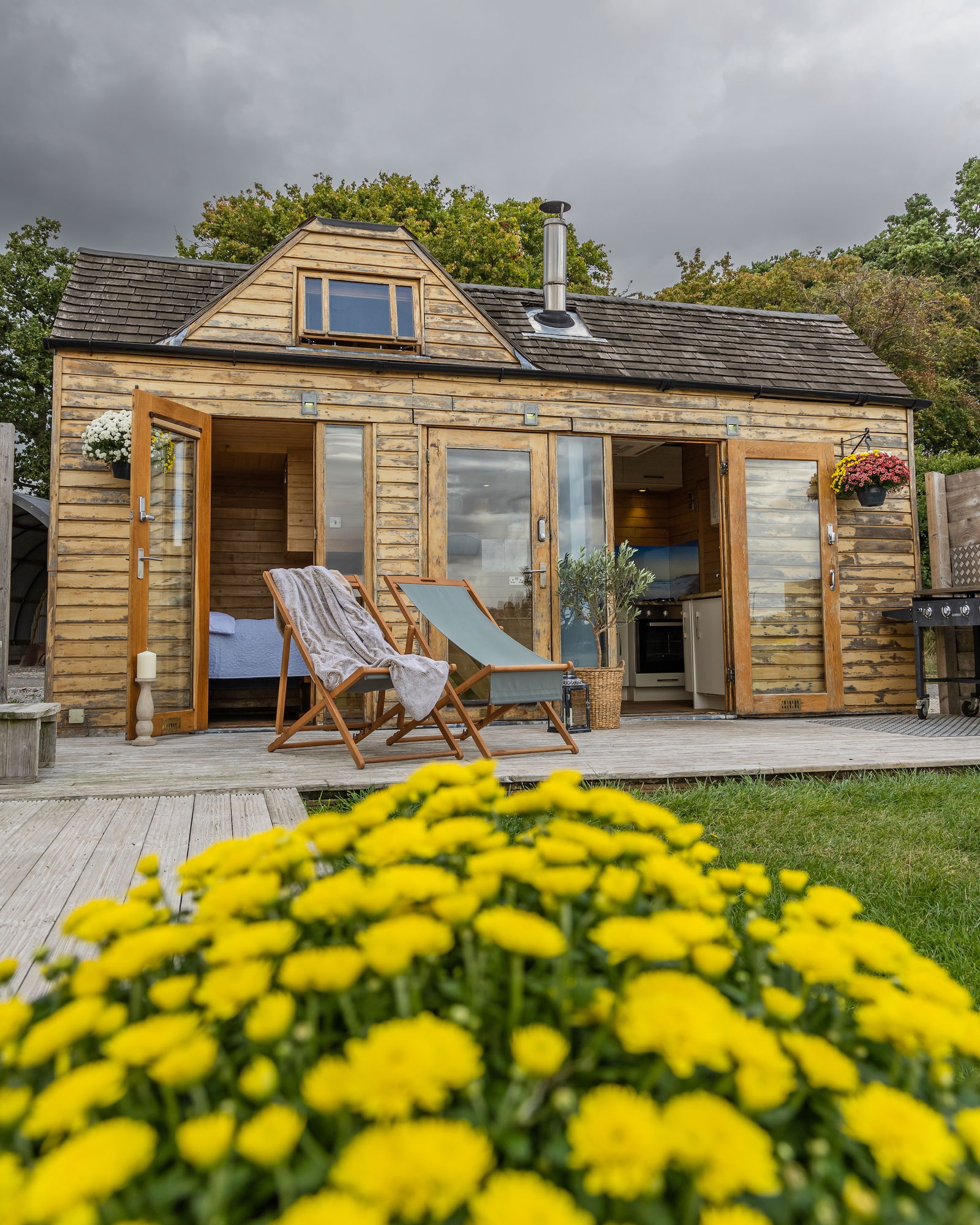 Glamping holidays in Warwickshire, Central England - Tinywood Homes