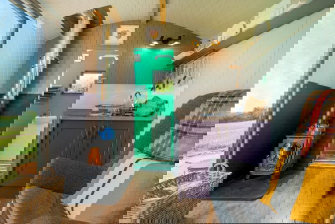 Glamping holidays in Carmarthenshire, South Wales - Kidwelly Farm Glamping