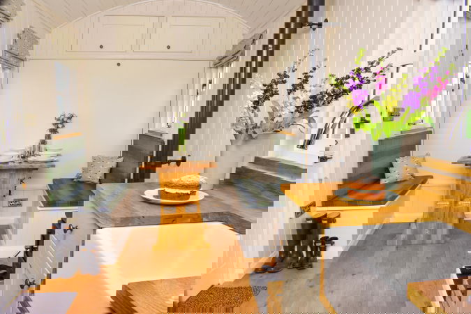 Glamping holidays near Edinburgh, Southern Scotland - Craigduckie Shepherds Huts