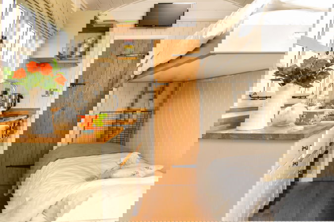 Glamping holidays near Edinburgh, Southern Scotland - Craigduckie Shepherds Huts