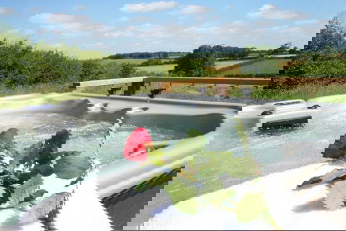 Glamping holidays in Leicestershire, Central England - Village Farm Getaway