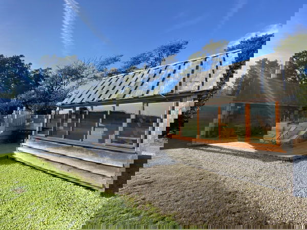 Glamping holidays in Warwickshire, Central England - Tinywood Homes