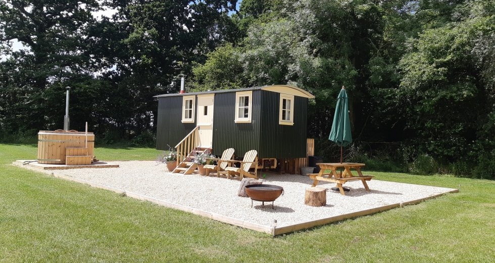 Glamping holidays in Oxfordshire, South East England - Fern Copse Glamping