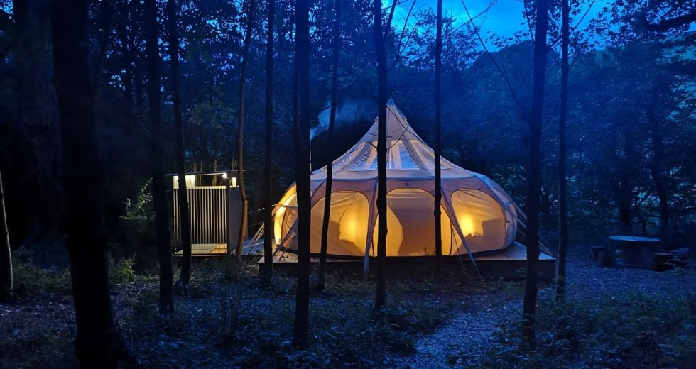 Glamping holidays in Powys, Mid Wales - Eithinog Hall B&B