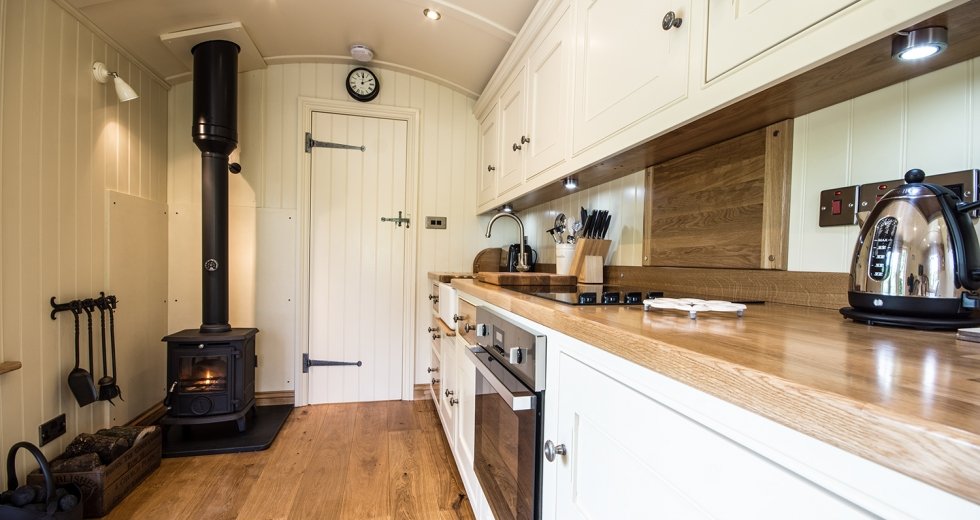 Glamping holidays in the Peak District, Derbyshire - Haddy's Hut