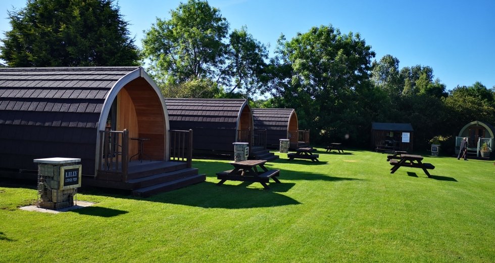 Glamping holidays in Lincolnshire, Central England - The Three Horseshoes