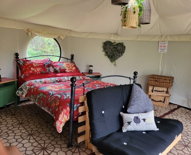Glamping holidays in Cheshire, Northern England - Tipsy Tree Glamping