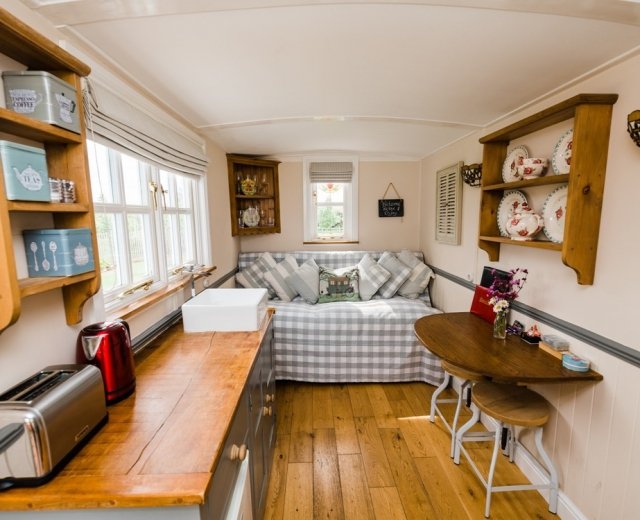 Glamping holidays in East Yorkshire, Northern England - West Hale Gate Farm 