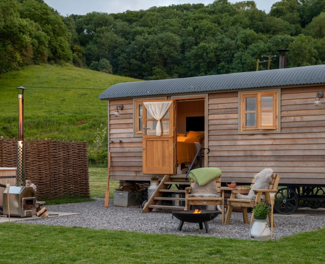Glamping holidays in Somerset, South West England - Collie Shepherd Huts