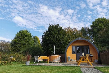 Glamping holidays in The Cotswolds, Gloucestershire, South West England - Hunts Court Huts