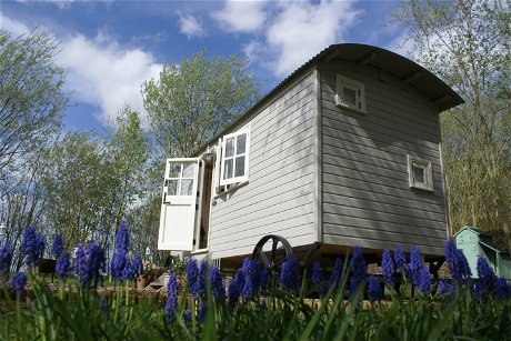 Glamping holidays in East Yorkshire, Northern England - The Swallow's Nest
