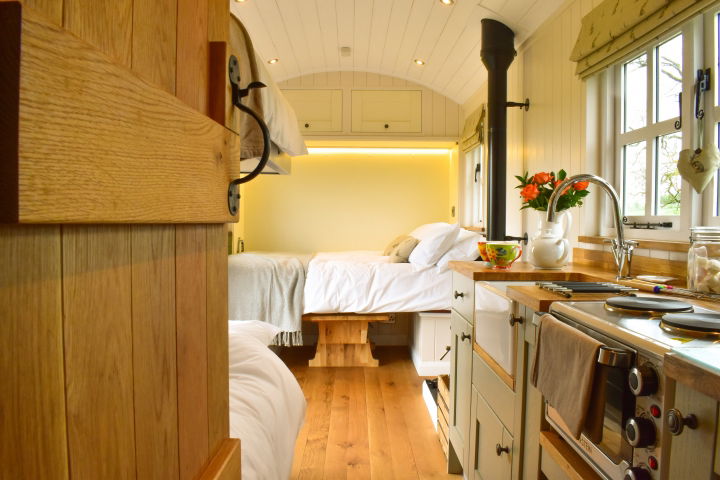 Glamping holidays near Edinburgh, Southern Scotland - Craigduckie Shepherds Huts