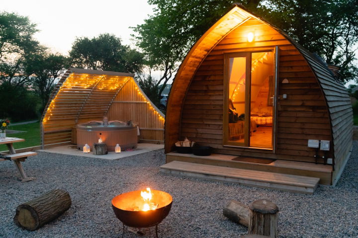 Glamping pods with outlet hot tubs north west