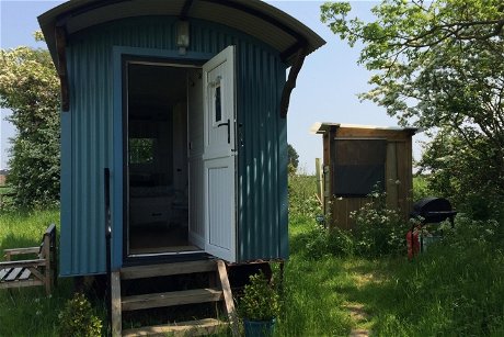 Glamping holidays in Oxfordshire, South East England - Hill View Farm