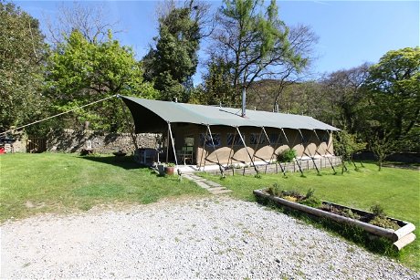Glamping holidays in the Peak District, Derbyshire, Central England - Edale Gathering
