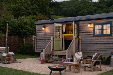 Glamping holidays in Somerset, South West England - Collie Shepherd Huts