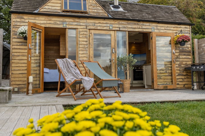 Glamping holidays in Warwickshire, Central England - Tinywood Homes