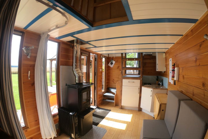 Glamping holidays in Warwickshire, Central England - Tinywood Homes