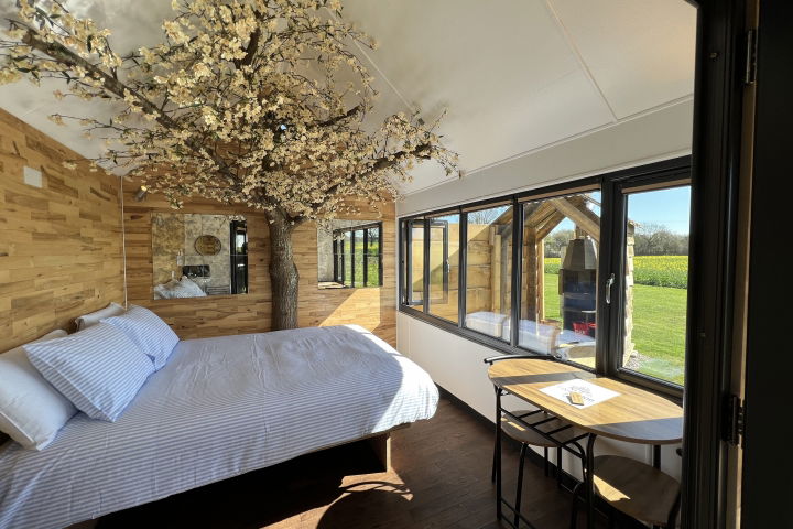 Glamping holidays in Warwickshire, Central England - Tinywood Homes